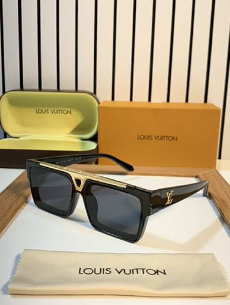 louis vuitton 1984 black gold Secondary image