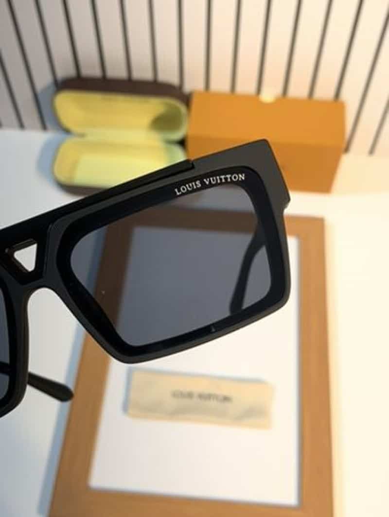 Louis vuitton 1984 matt black