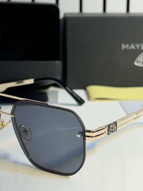 Maybach 119 gold black