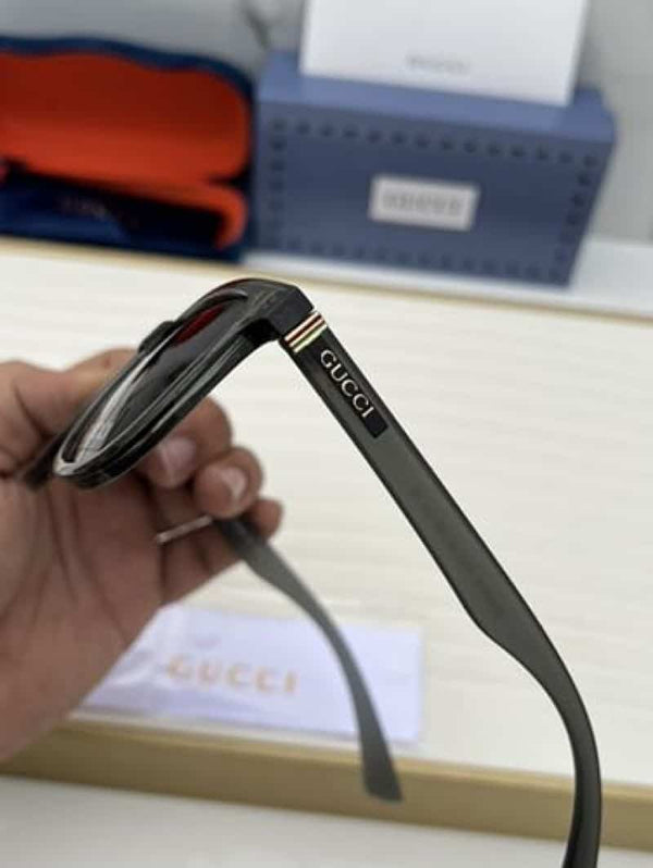 Gucci_69015_grey