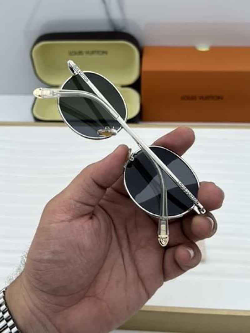 Louis vuitton 2100 silver black