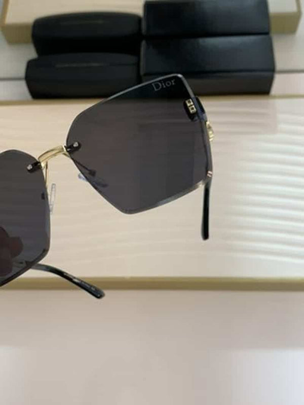 Dior_58066_gold_black