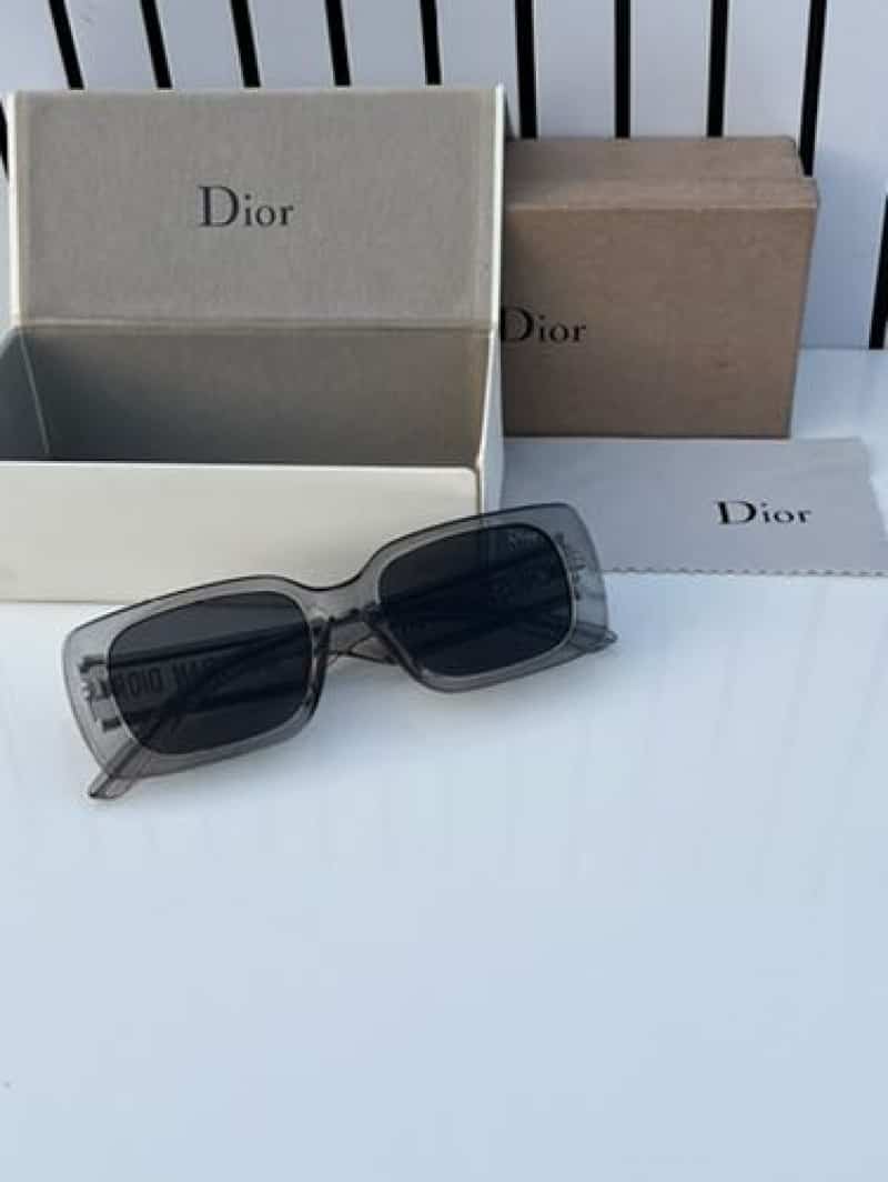 Dior_branding grey Secondary image