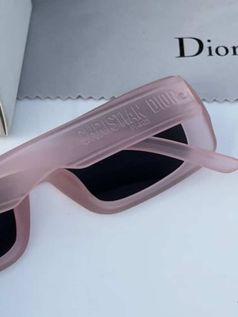 Dior_branding pink Secondary image