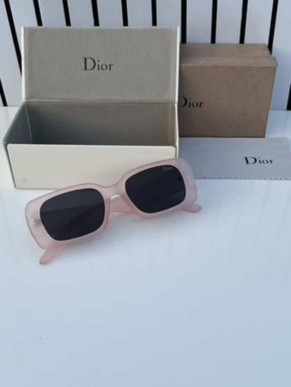 Dior_branding pink