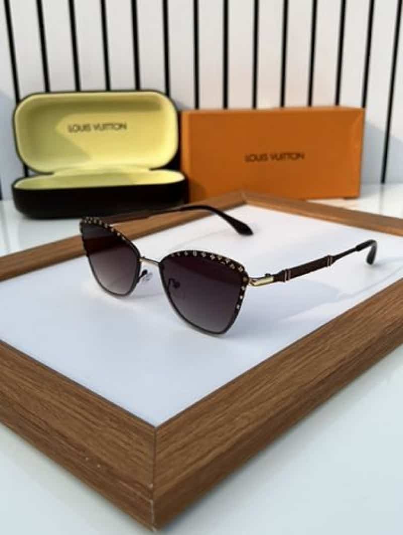 louis vuitton 2596 gold brown