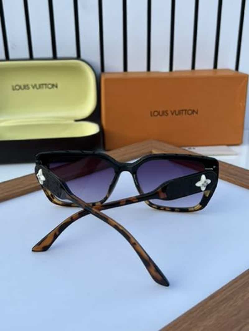 LO·uIs vuiTtoN 2216 black tiger