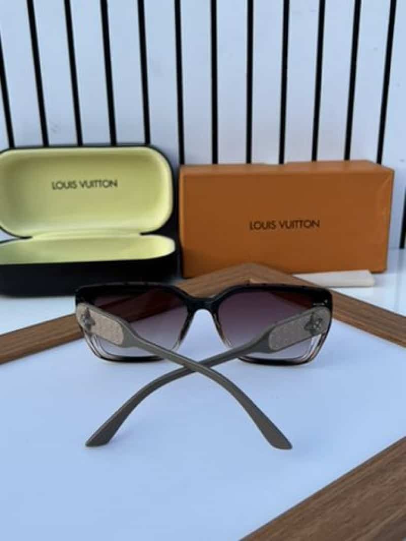 Louis vuitton 2216 brown Secondary image