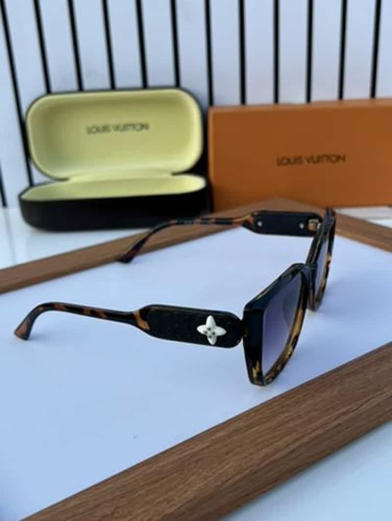 LO·uIs vuiTtoN 2216 black tiger