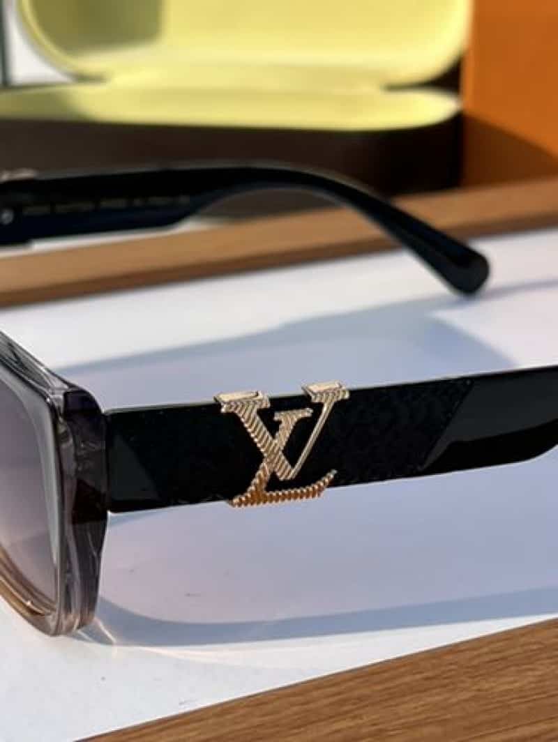 Louis vuitton 5506 grey brown Secondary image