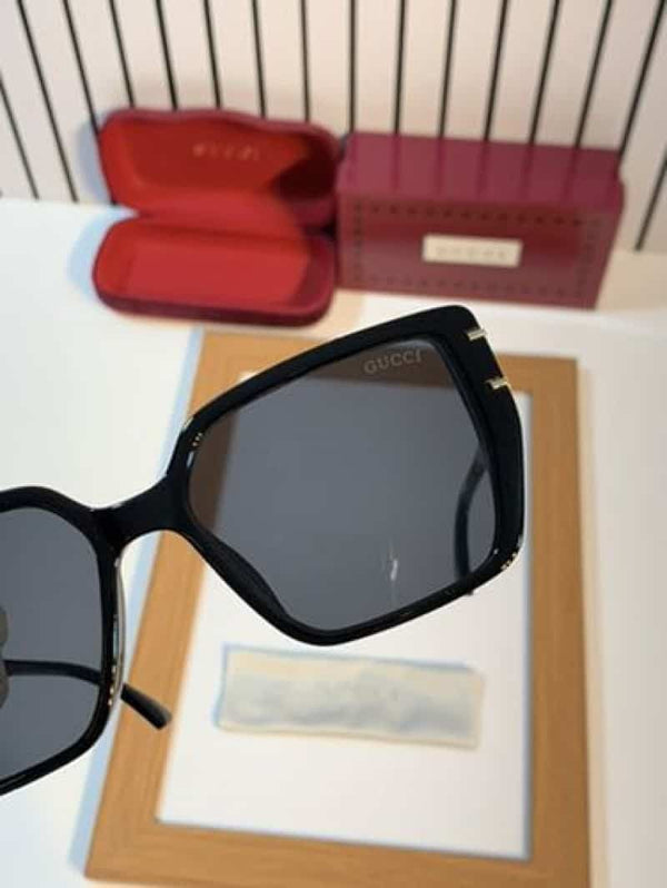 Gucci_5517 black