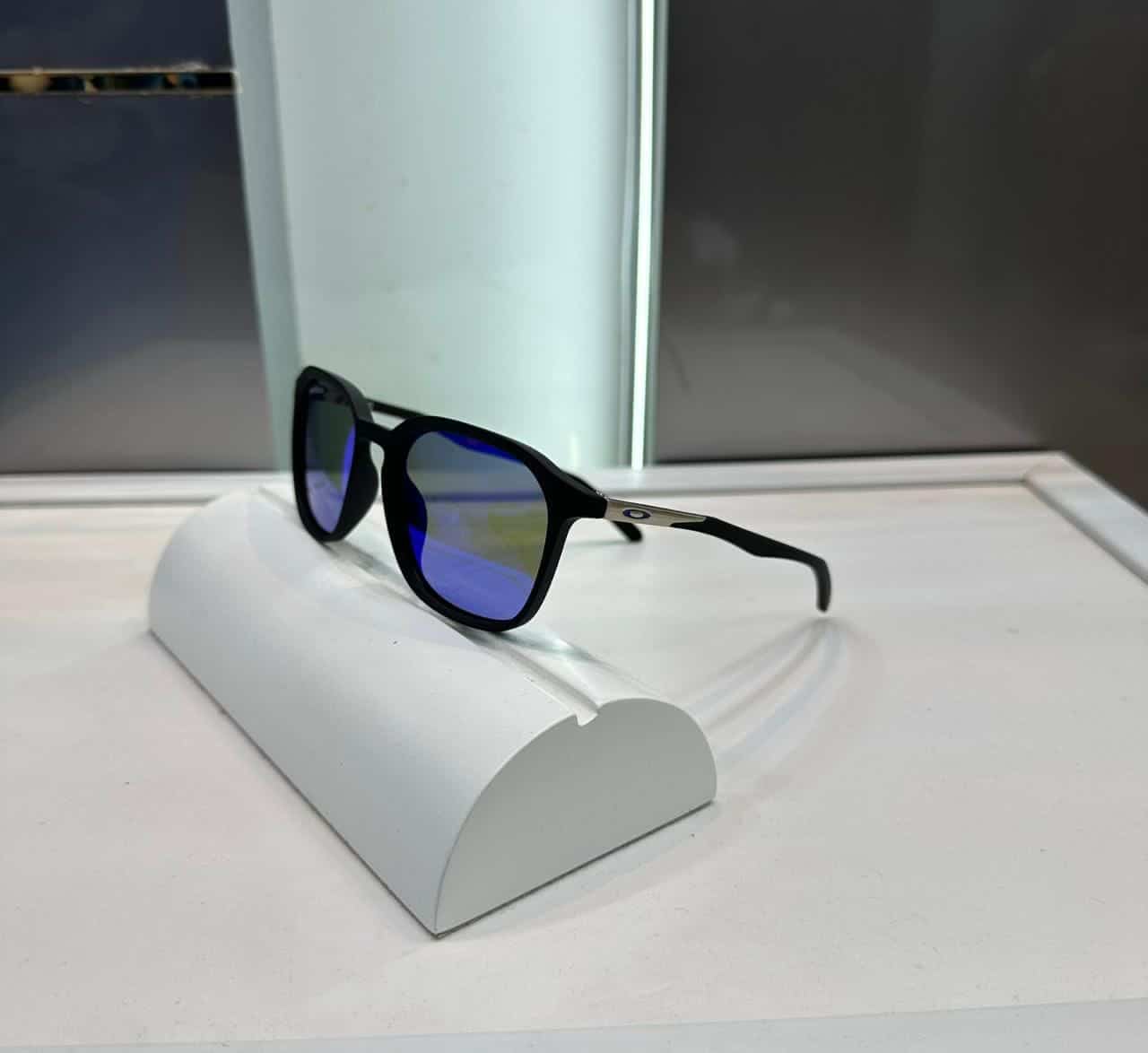 Oakle y Black Blue Premium Shade 4932 Main image