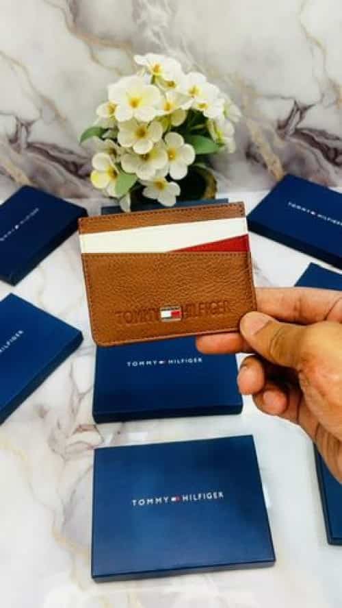 ToMMy HILFiGER PREMIUM QUALITY IMPORTED CARD HOLDER WITH BUTTER PAPER AND OG BOX TH-909