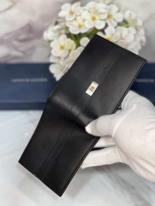 tOmMY.. hiLFIGeR PREMIUM QUALITY WALLET WITH TAGS BUTTER PAPER N OG BO..X TH-902