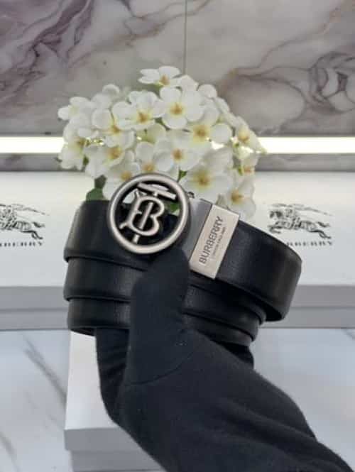 TB BURBERR Y PREMIUM QUALITY IMP REVERSIBLE BELT WITH OG BOX BB-706 Main image