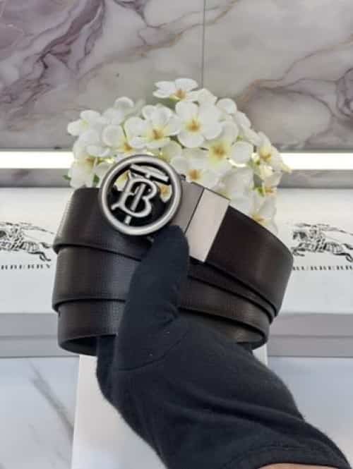 TB BURBERR Y PREMIUM QUALITY IMP REVERSIBLE BELT WITH OG BOX BB-706 Secondary image