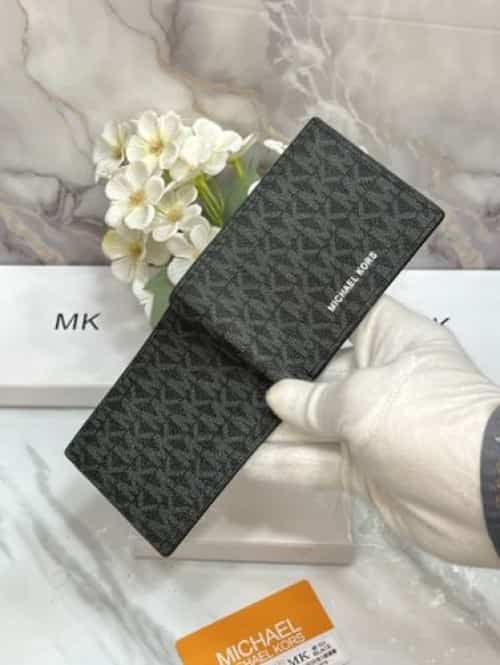 Mk mIC-HA3L KorS PREMIUM QUALITY IMPORTED WALLET WITH OG BOX MK-103