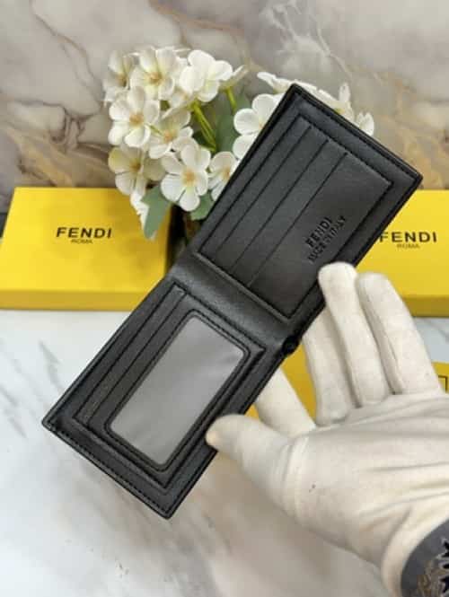 FEND I EMBO55ED PREMIUM QUALITY IMPORTED WALLET WITH OG BOX N ACCESSORIES FN-101