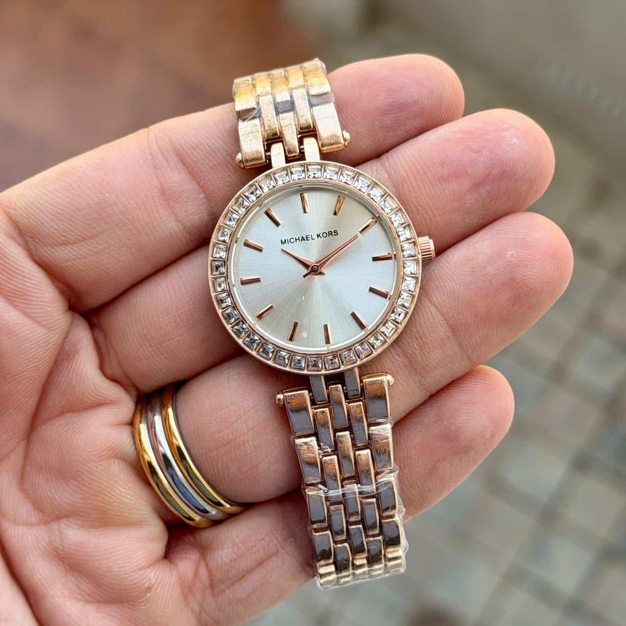 MICHAL KORS _ROSE-WHITE Main image