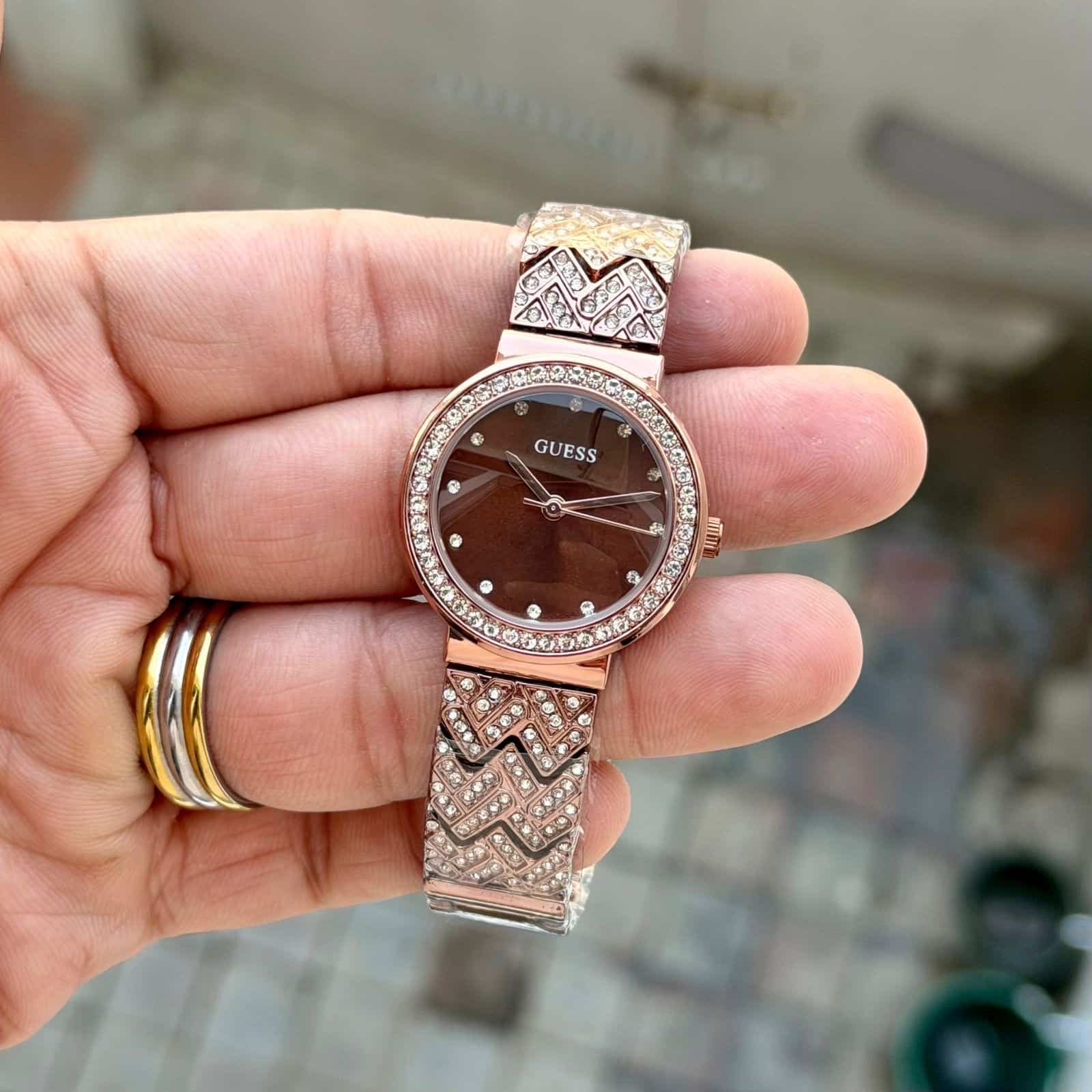 GUESS LADIES_BROWN Secondary image