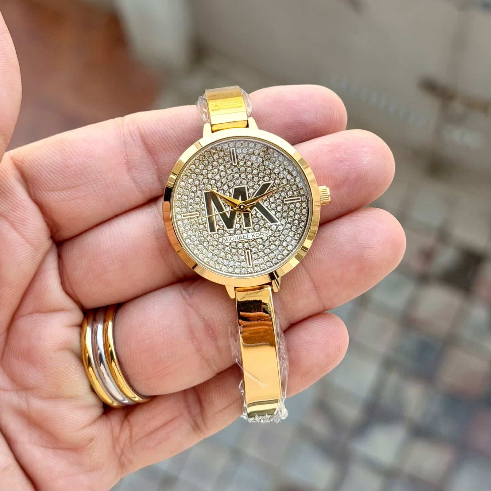 MICHAELKORS_LADIES_GOLD Main image