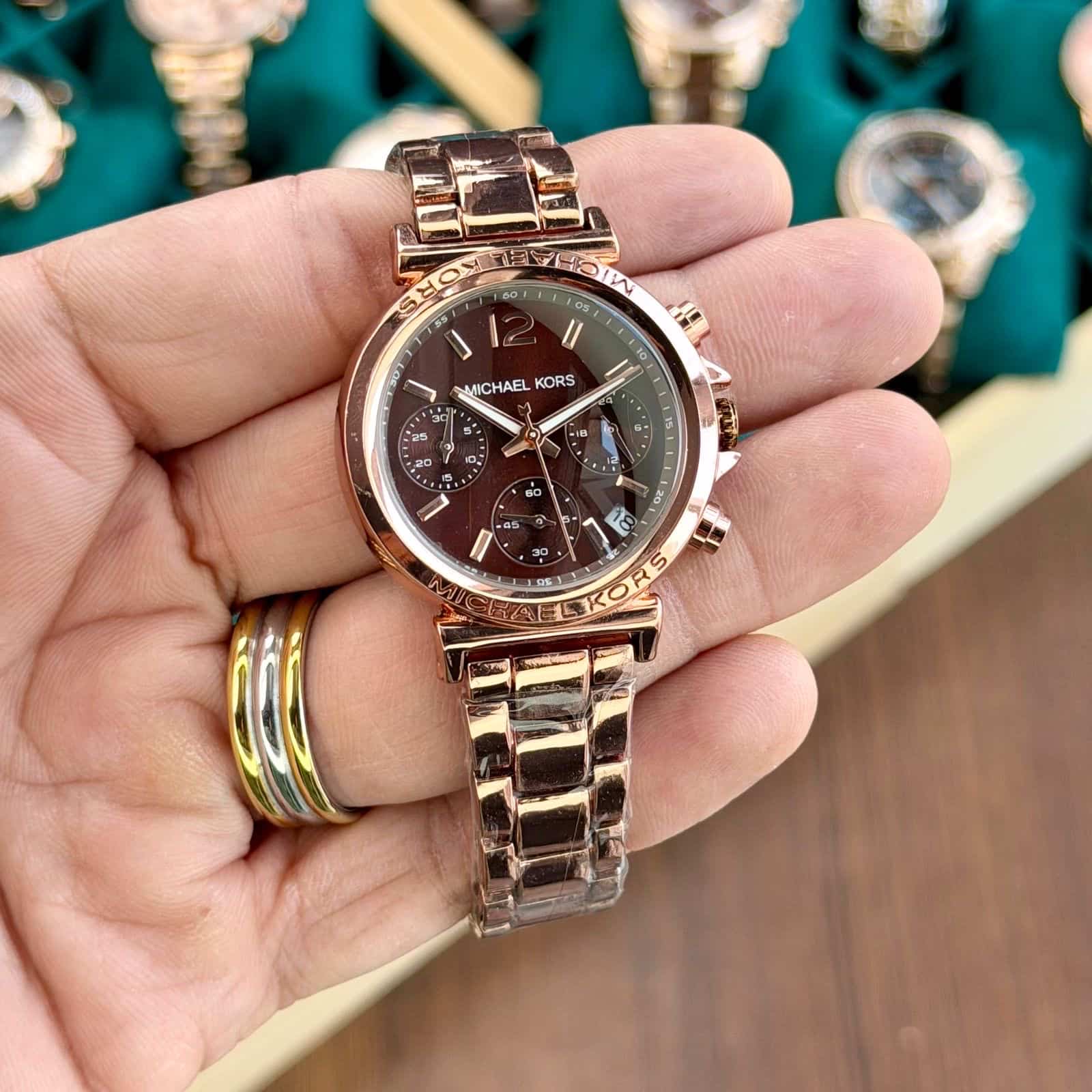 MICHAELKORS_LADIES_BROWN Main image