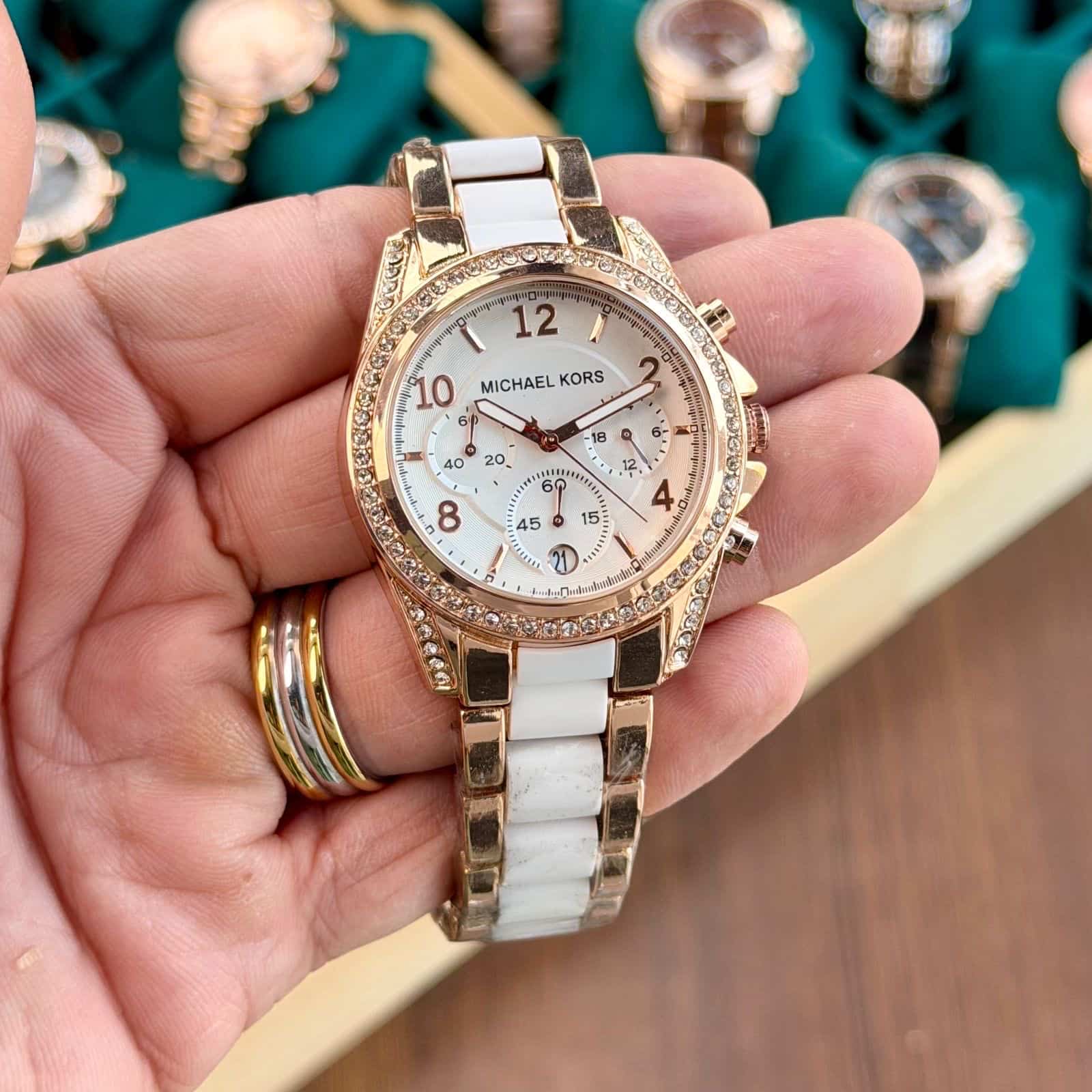 MICHAELKORS_LADIES_ROSE-WHITE Main image