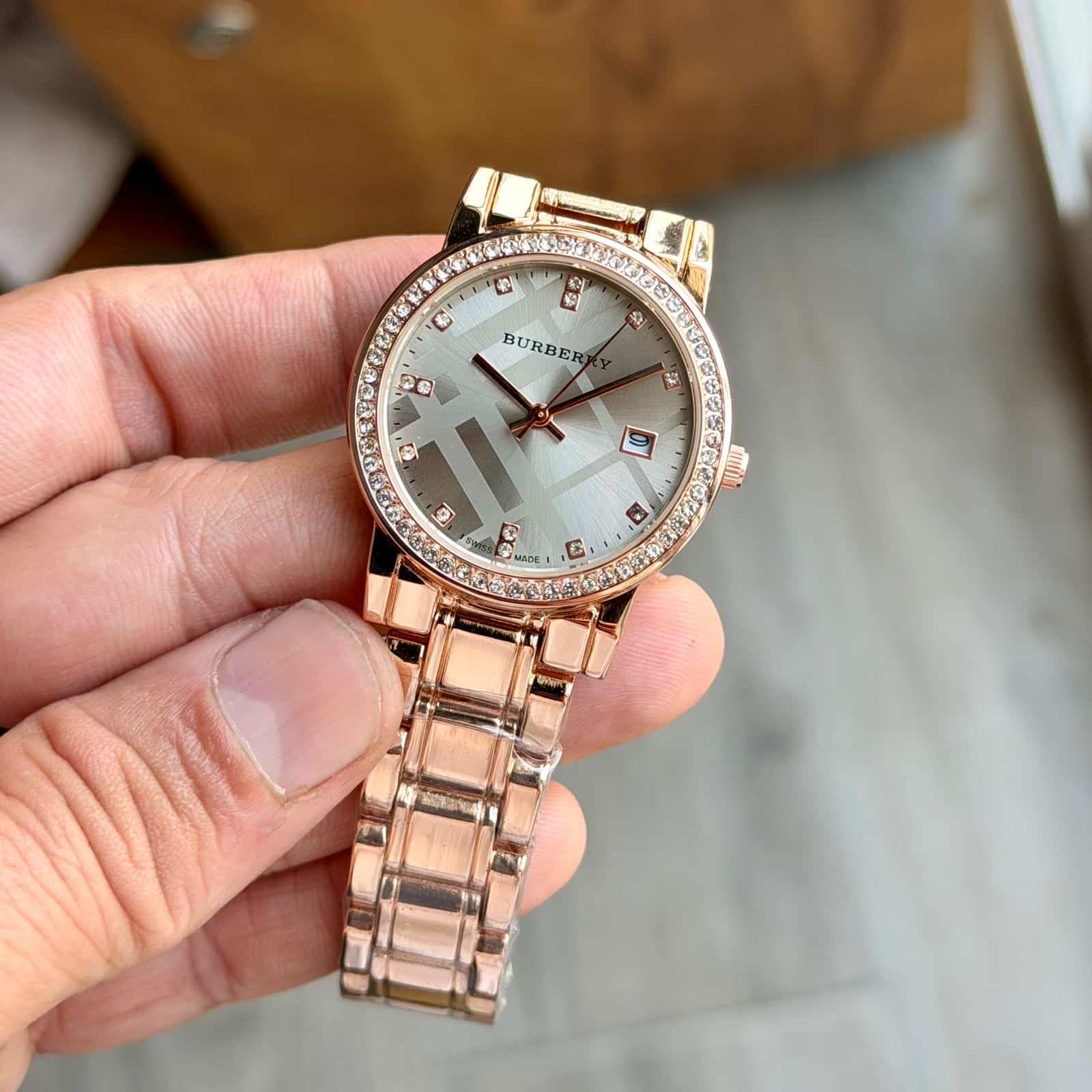 BURBERRY_LADIES_ROSE-GREY Secondary image