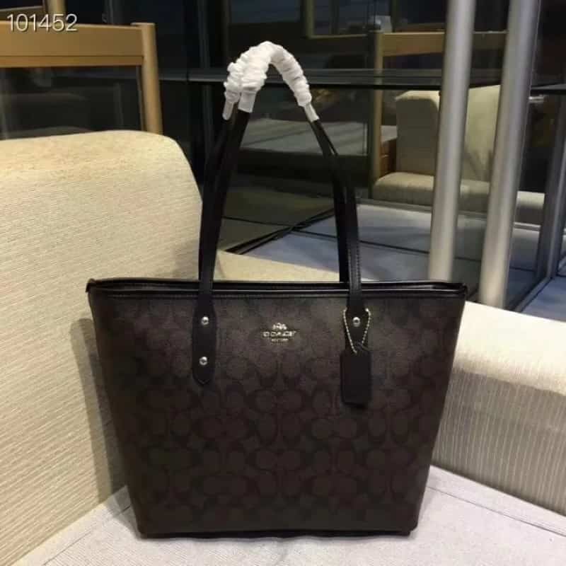 COACH_premium_tote_bag_with_brand_box_686 Secondary image