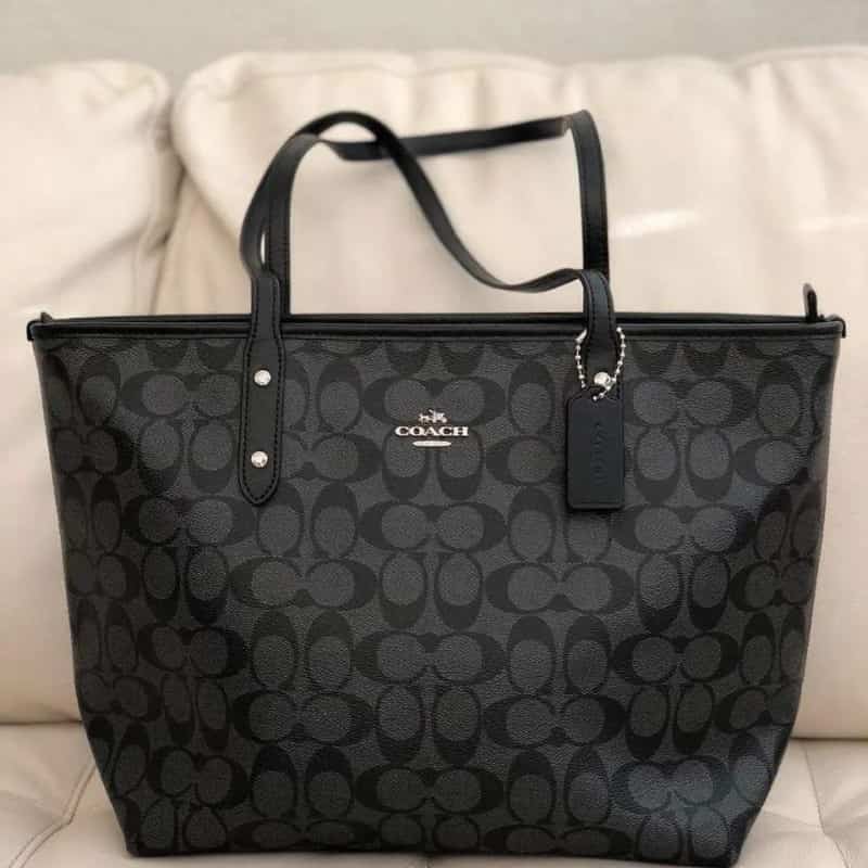 COACH_premium_tote_bag_with_brand_box_687 Secondary image
