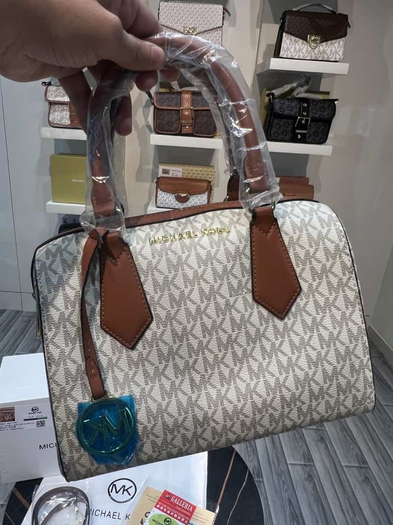 MICHAEL_KORS_Boston_Handbag_With_Brand_Box_795 Secondary image