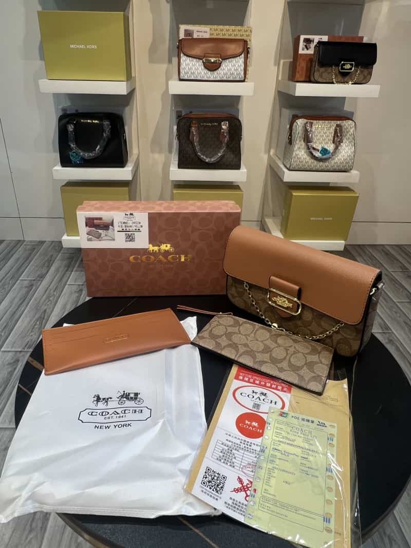 COACH_Tabby_signature_sling_bag_with_Pouch_box_798 Main image