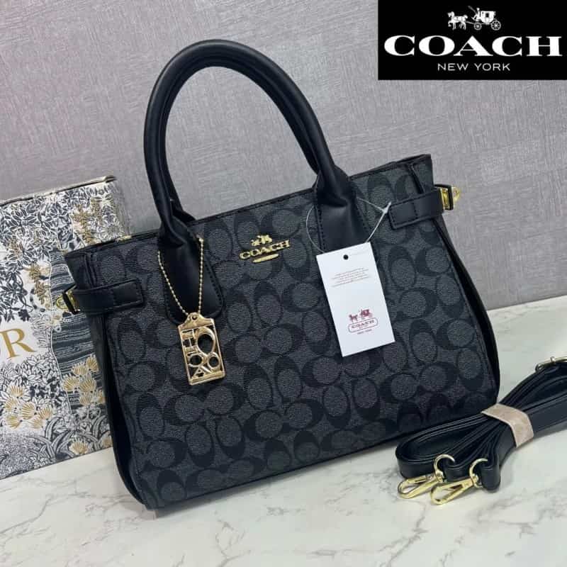 COACH_Signature_Shoulder_Bag_800 Main image