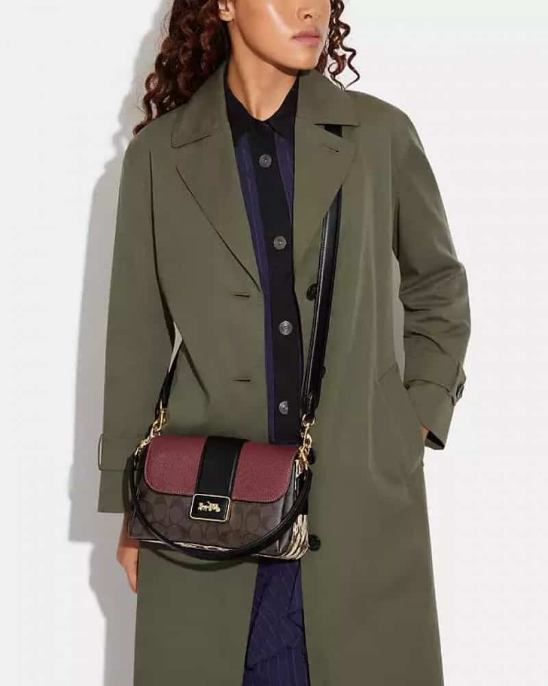 COACH_Bagute_Sling_Bag_with_Box_822 Secondary image