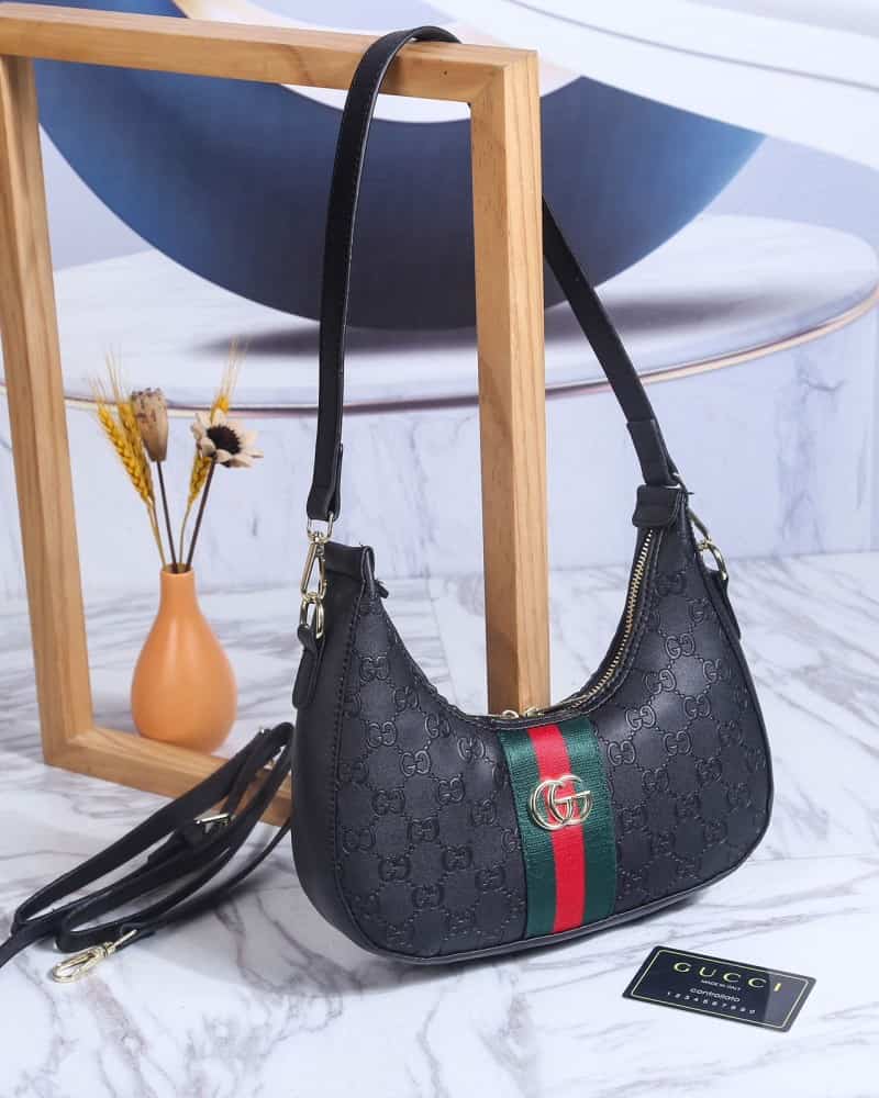 GUCCI_Half_Moon_Shoulder_Sling_Bag_828 Main image