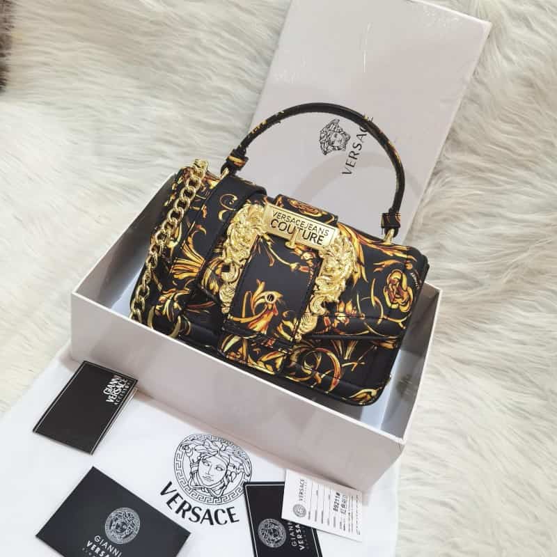 VERSACE_JEANS_COUTURE_Regalia_Baroque_Printed_Chain_Linked_Shoulder_Bag_With_Magnet_Box_939 Main image