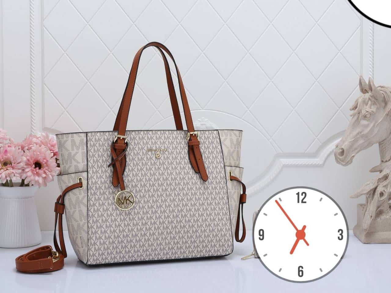 Michael_Kors_Large_Tote_Bag_989 Main image