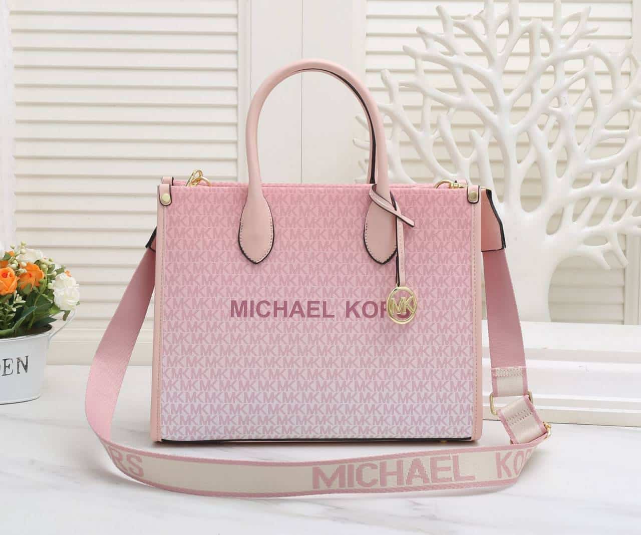 Michael_Kors_Mirella_Hand_Bag_1001 Main image