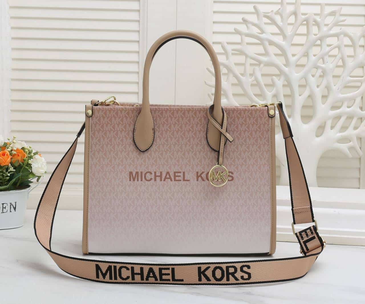 Michael_Kors_Mirella_Hand_Bag_1002 Main image