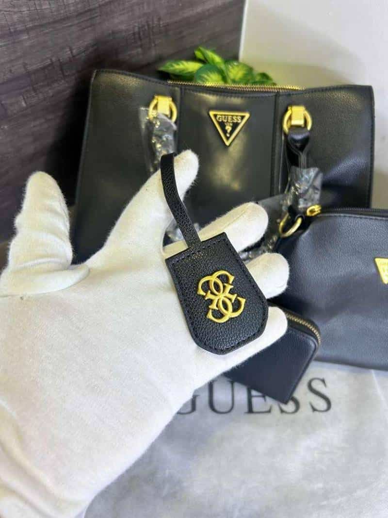 GUESS_Signature_3Pcs_ Hand_Bag_1017 Secondary image