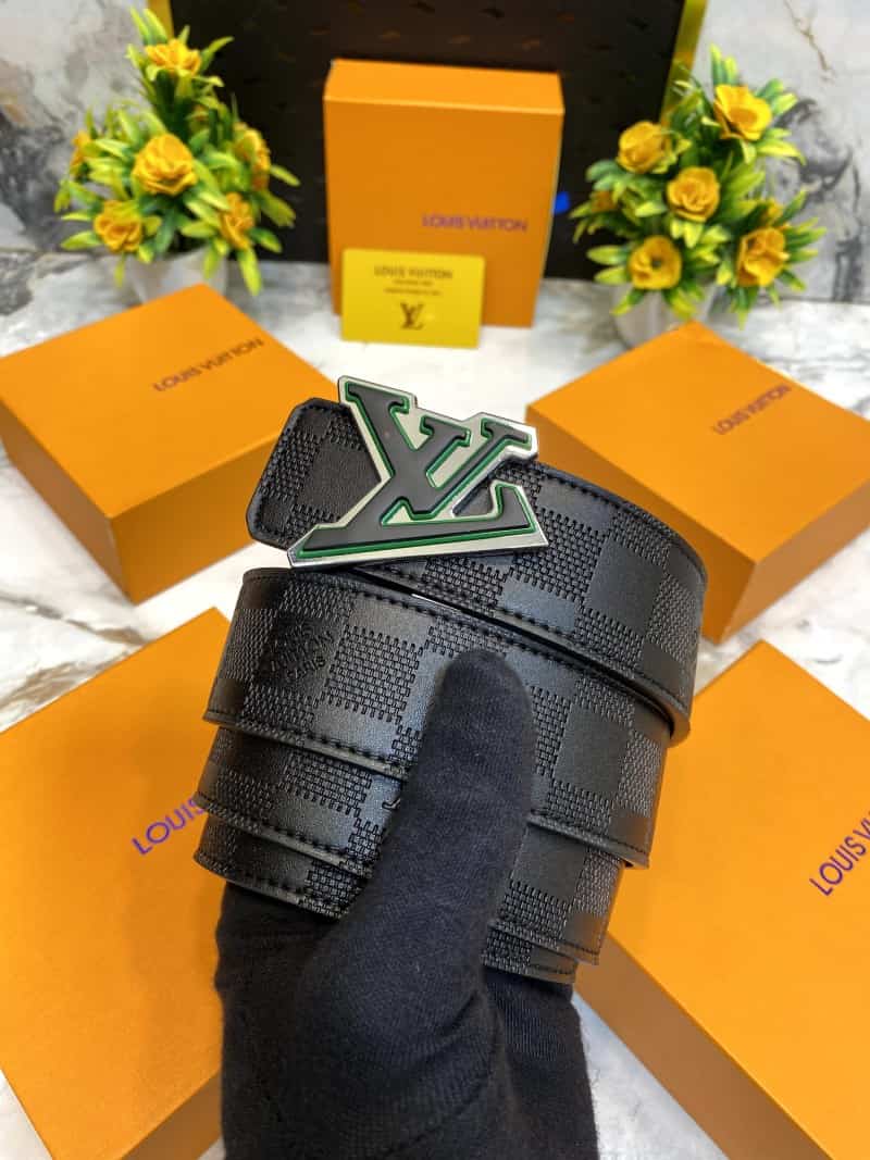 LOUIS VUITTON BELT LV 194 Secondary image