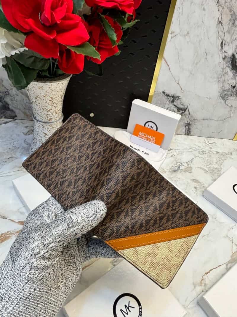Michael_Kors_WALLET_V487 Main image