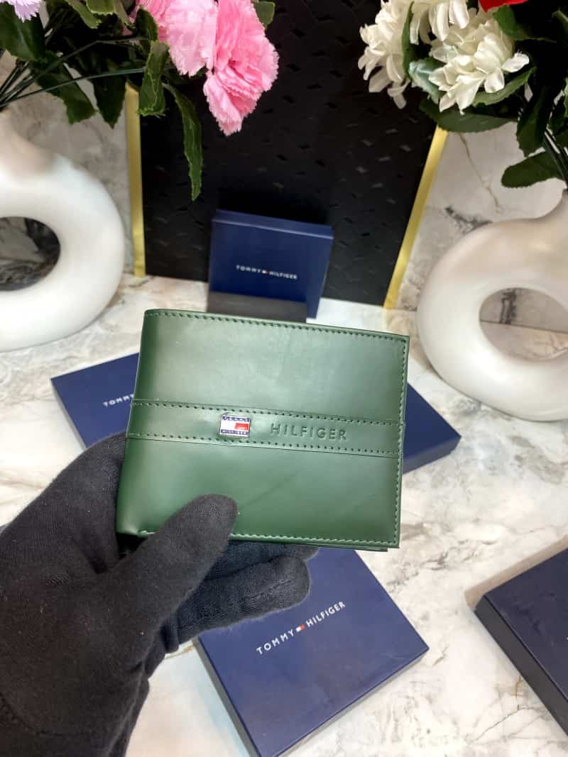Tomm_y Hilfiger wallet V466 Secondary image