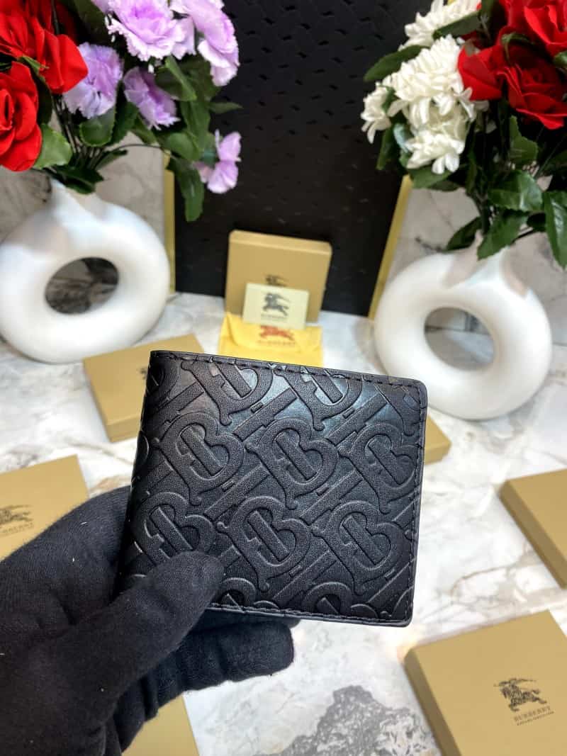 BURBERR_Y WALLET V456 Secondary image