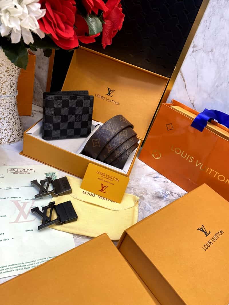 LOUI_S VUITTONN 2 Buckle Belt & wallet Combo C365
