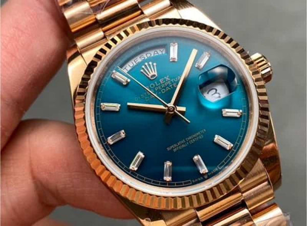 ROLEX DAYDATE ROSEGOLD DIAMOND NUME