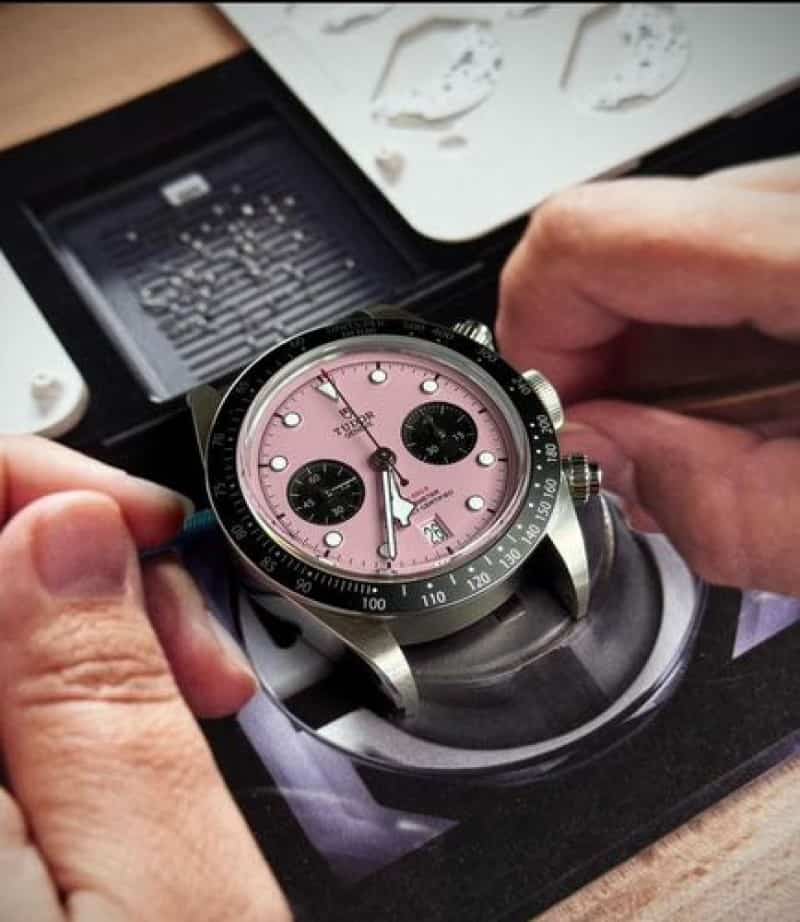 TUDOR BLACK BAY PINK DAIL A075 Secondary image