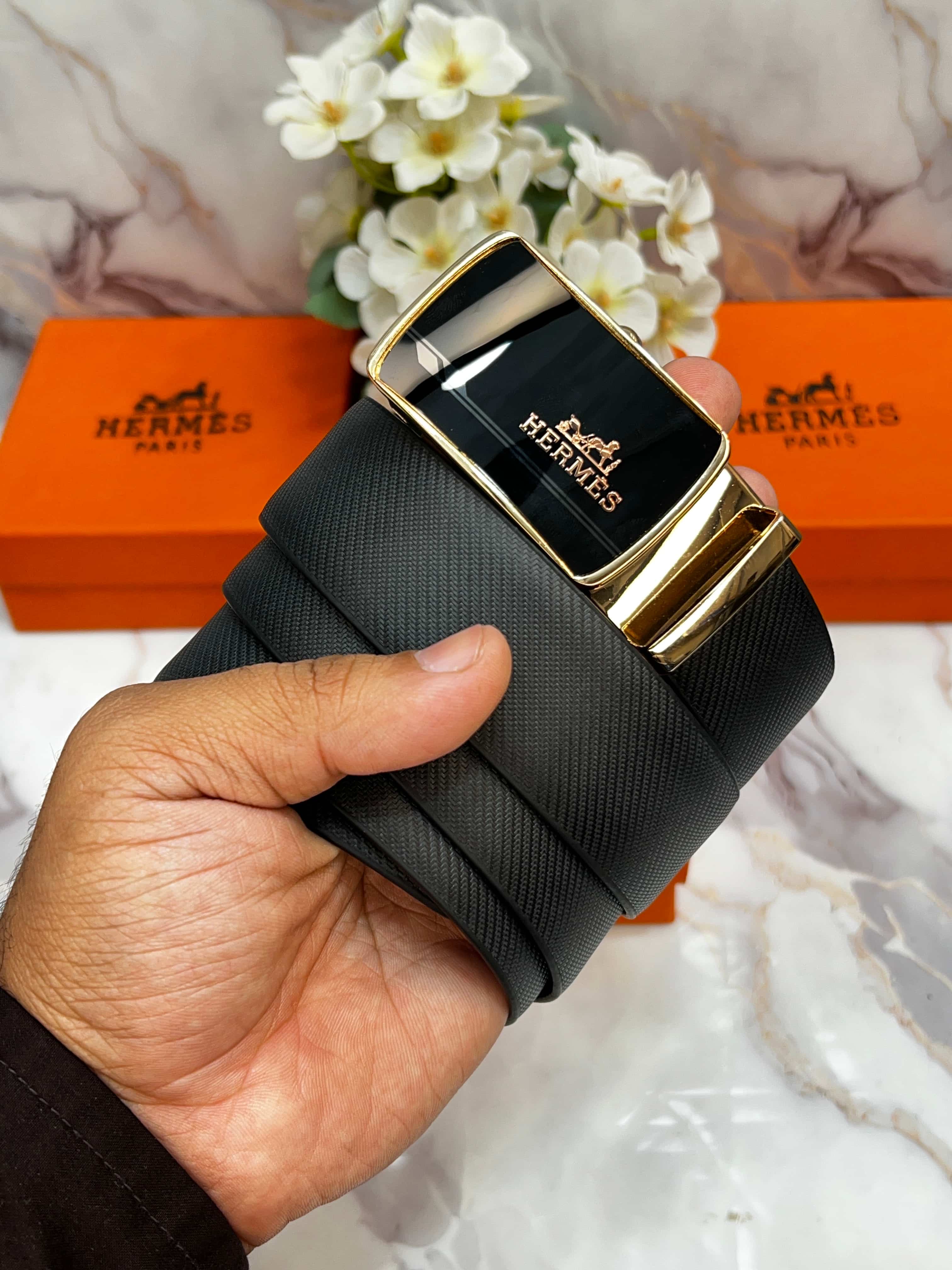 hER..MES PREMIUM QUALITY IMPORTED REVERSIBLE BELT WITH OG BO_x H-401 Main image