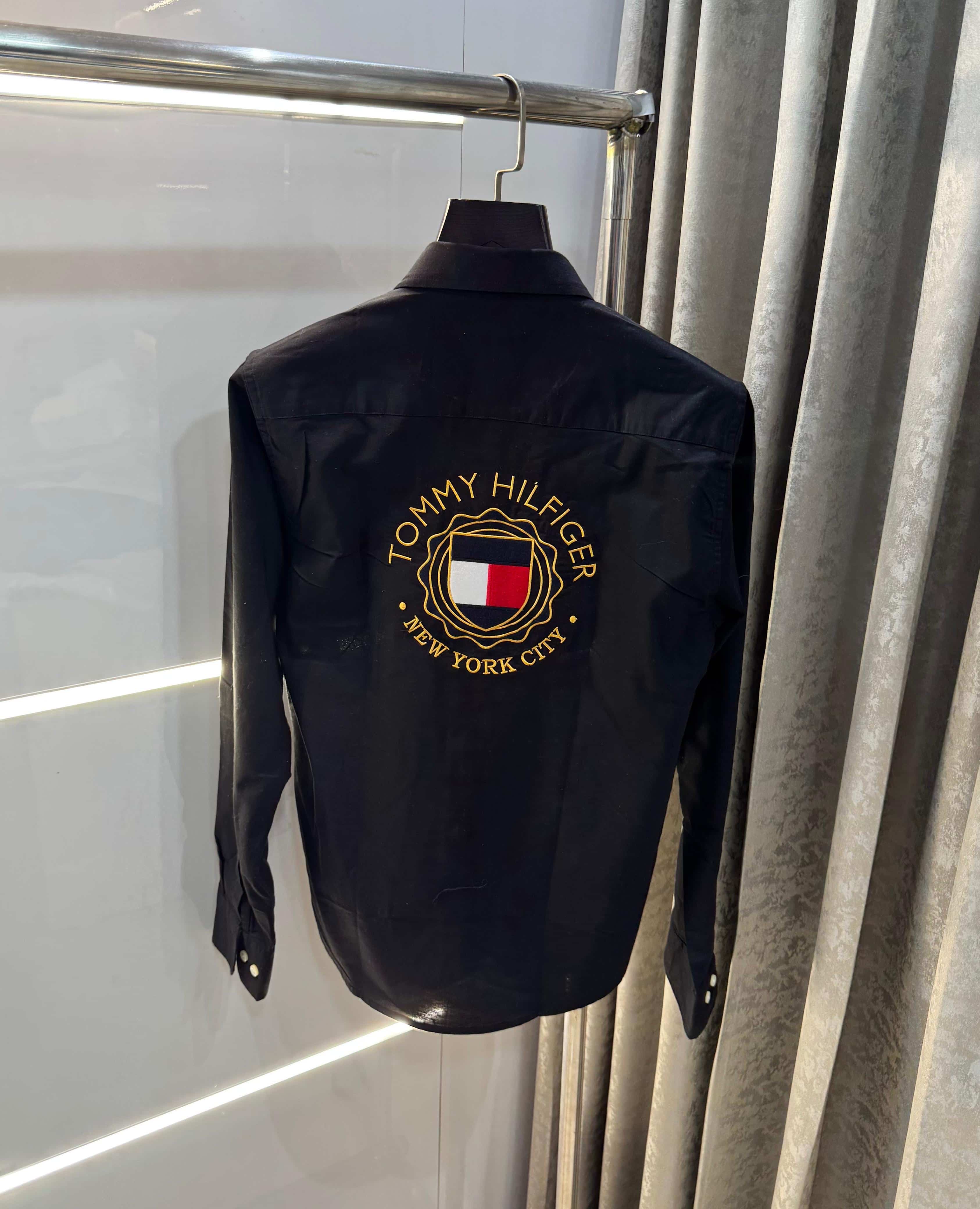 Tomm y Hilfiger Black back embroidery Premium Shirt Main image