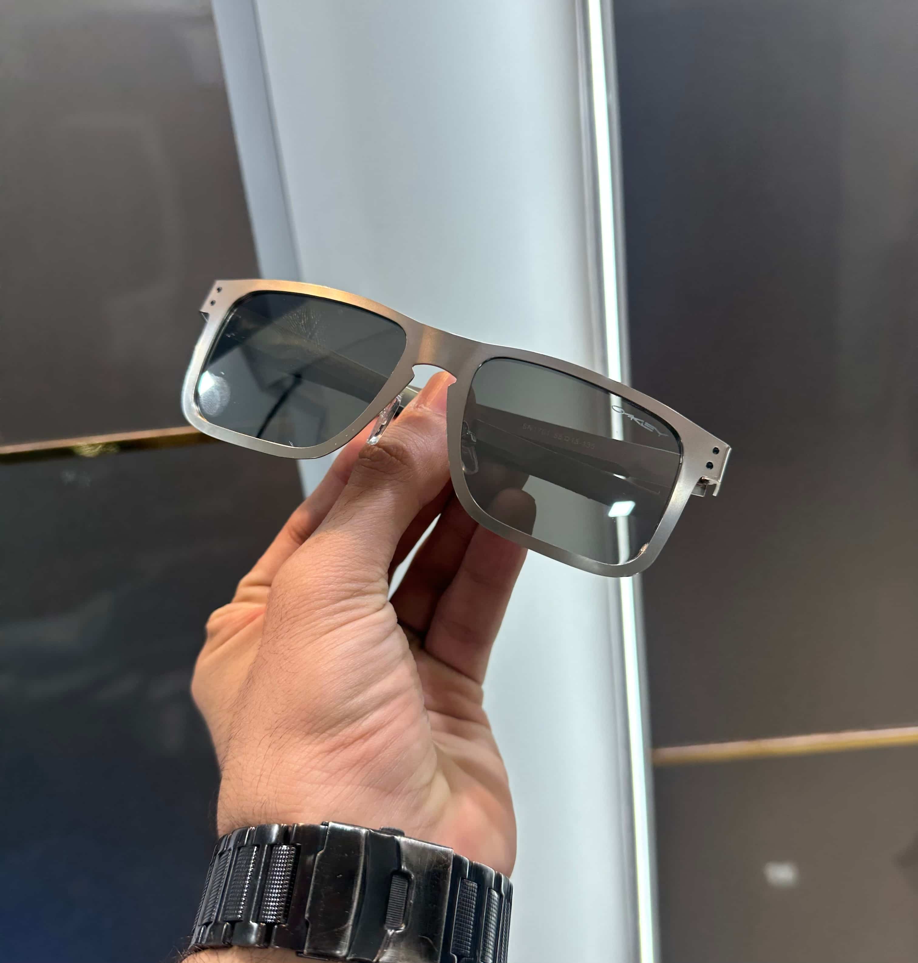 Oakle y Silver Black Premium Shade 1701